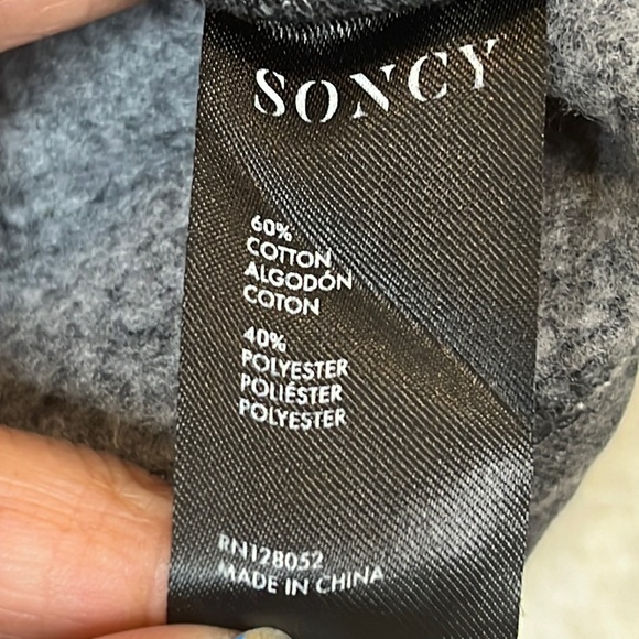 NWT Soncy Womens Gray U-Neck Cropped Hoodie SIZE 0X PLUS SIZE - Picture 3 of 10